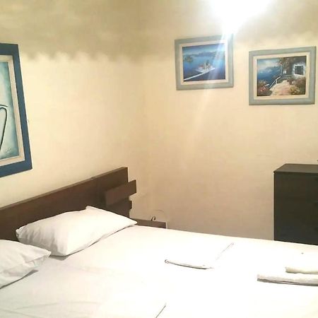 Communist Style Apartment Tirana Buitenkant foto