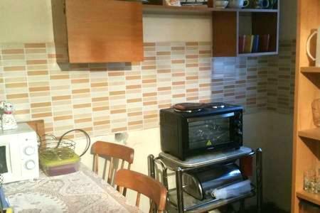Communist Style Apartment Tirana Buitenkant foto